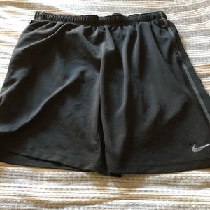 Nike XL Athletic Shorts (Black)